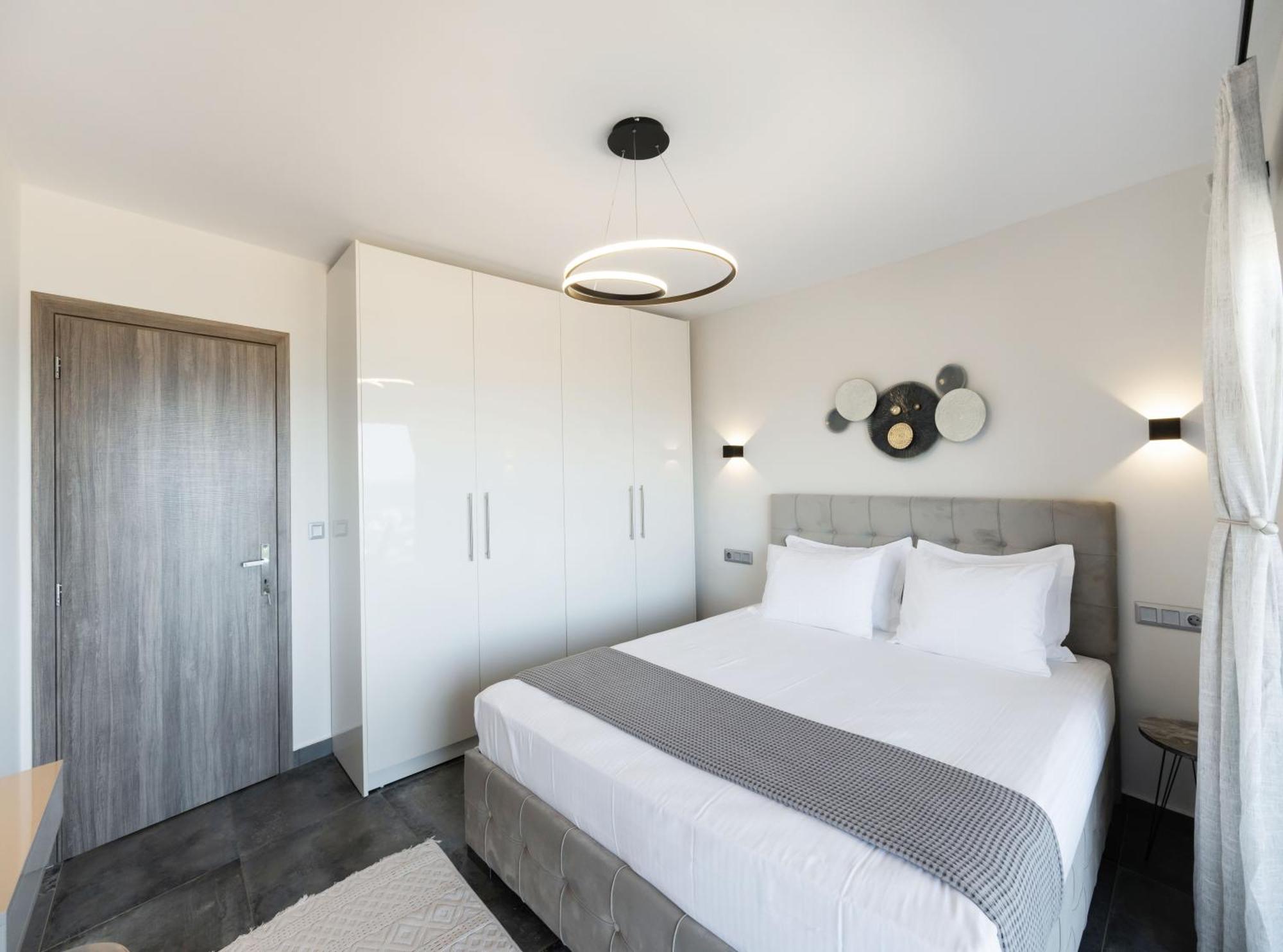 Adam'S Suite Frínion Exterior foto
